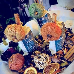 Fall Scented Satchel with Essential Oils for cars, and any small spaces.